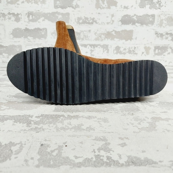 New Amalfi by Rangoni Suede Almond Toe Brown Chelsea Boots i403 - Picture 8 of 11